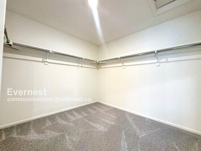 Building Photo - 3858 Riviera Ct