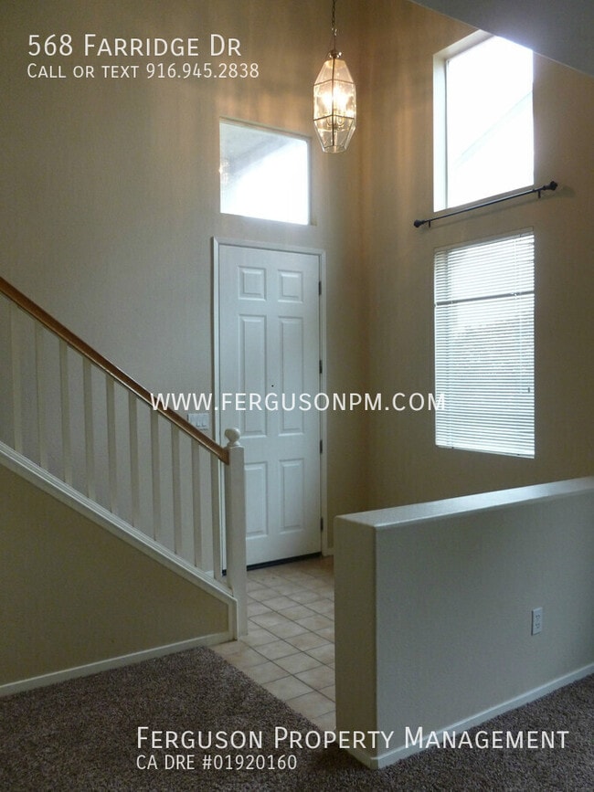 Building Photo - 568 Farridge Dr