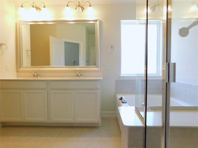 Building Photo - 9616 Creekmere Dr