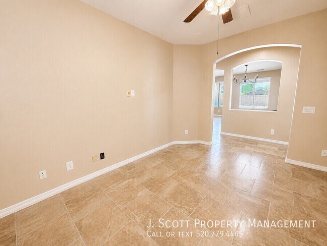 Building Photo - 8206 S 22nd Ln