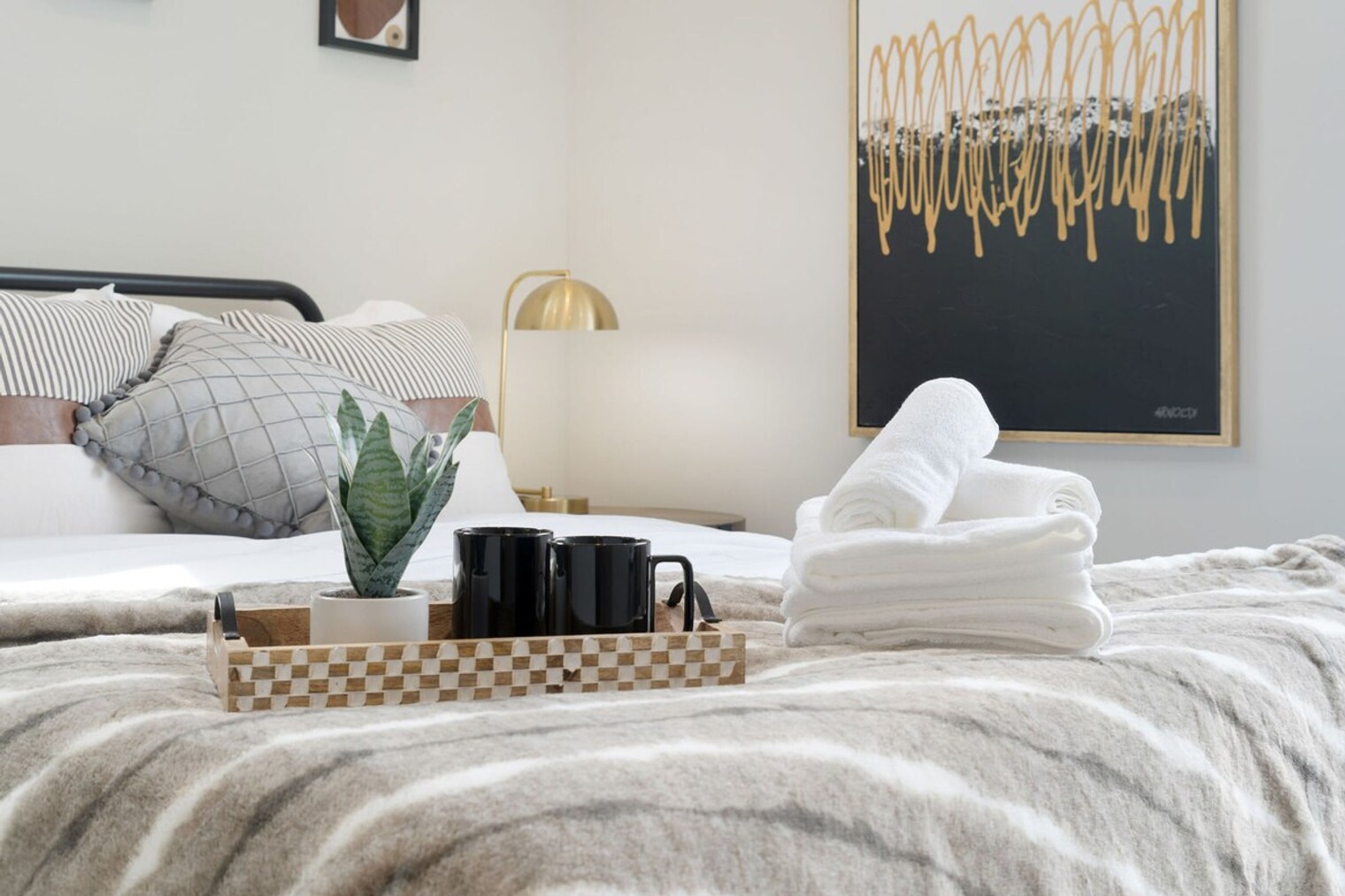 Building Photo - 4424 Burke Ave N