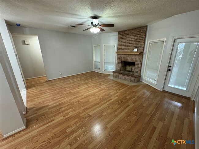 Building Photo - 617 Dunbar Dr
