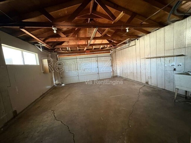 Building Photo - 1836 Cheyenne Dr