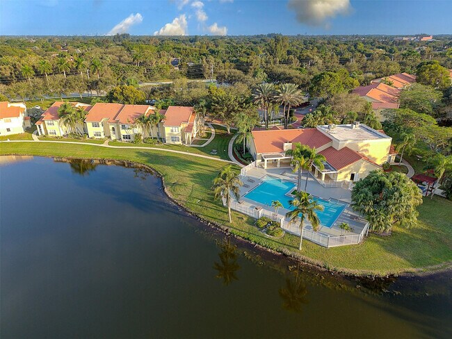 Building Photo - 12730 Vista Isles Dr