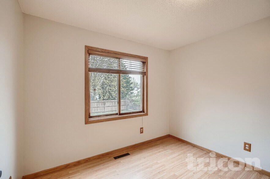 Building Photo - 9319 93rd St S