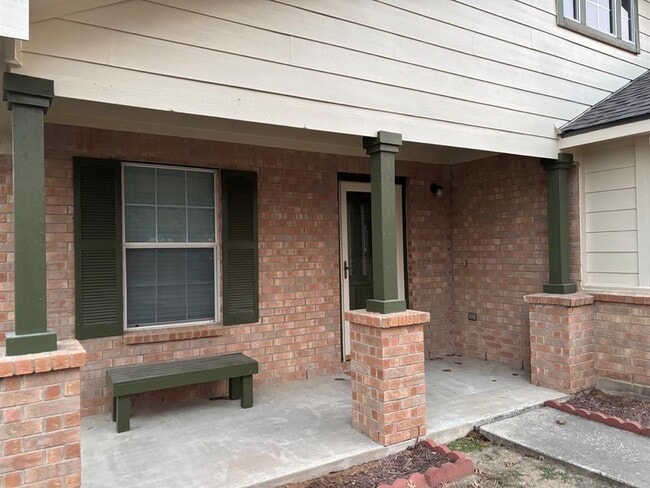 Building Photo - 154 Lake Washington Dr