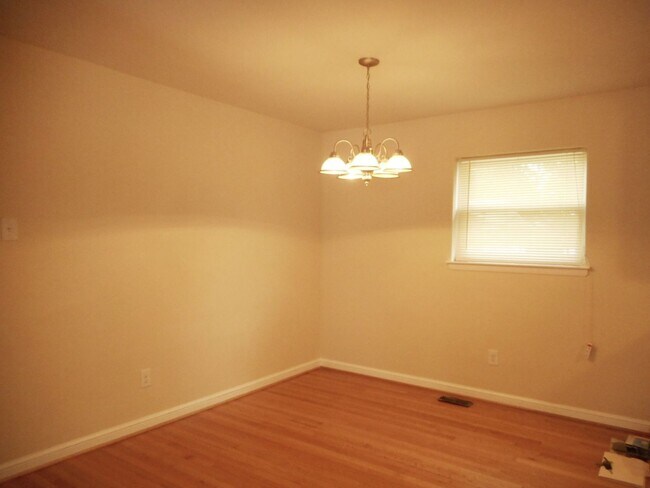 Building Photo - 120 Latham Dr