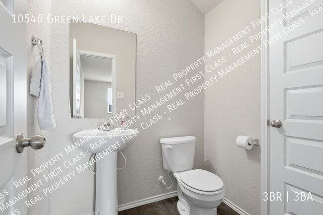 Building Photo - 10546 Grn Lk Dr