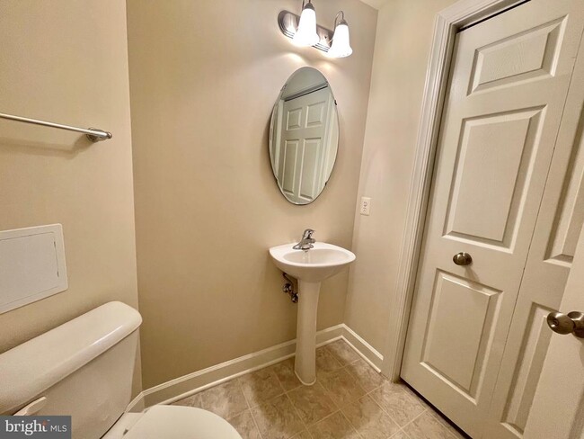 Building Photo - 3514 Tabard Ln