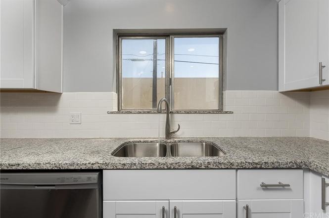 Building Photo - 5300 Fairview Blvd