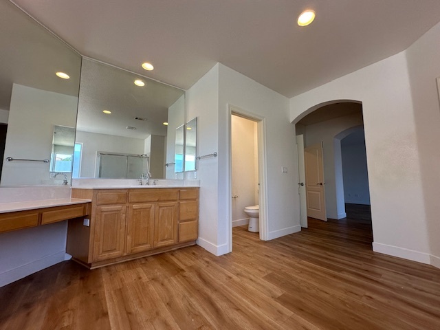 Bedroom 2: Double Sinks - 1944 Mokelumne Dr