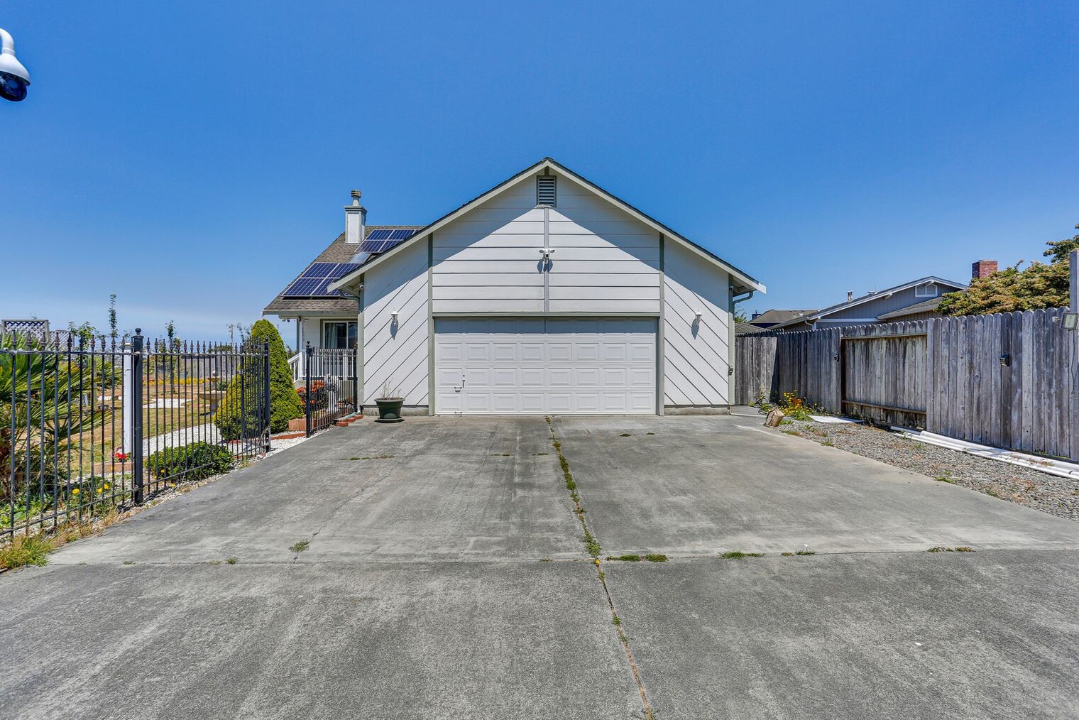Building Photo - 5370 Bay Pointe Ct
