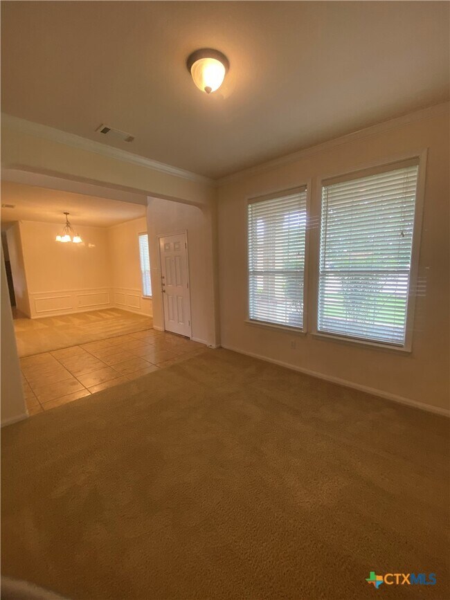 Building Photo - 6111 Graphite Dr