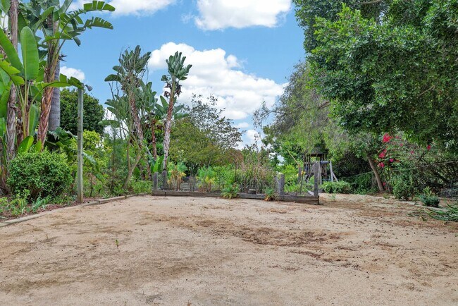 Building Photo - 13660 Acorn Patch Ln