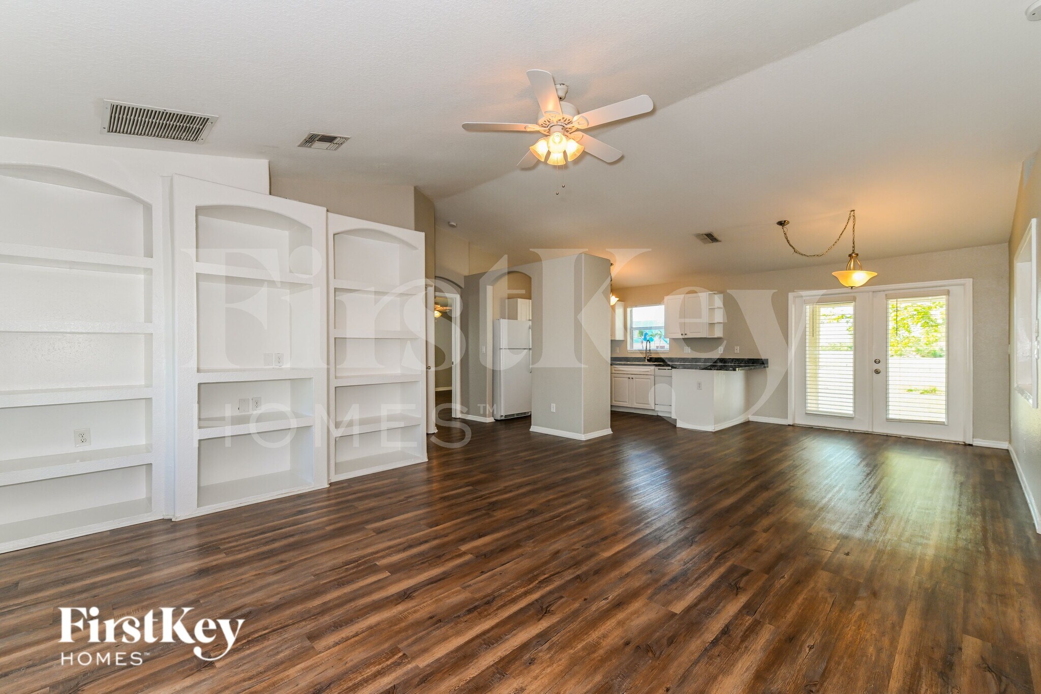 Building Photo - 904 NW 8th Pl