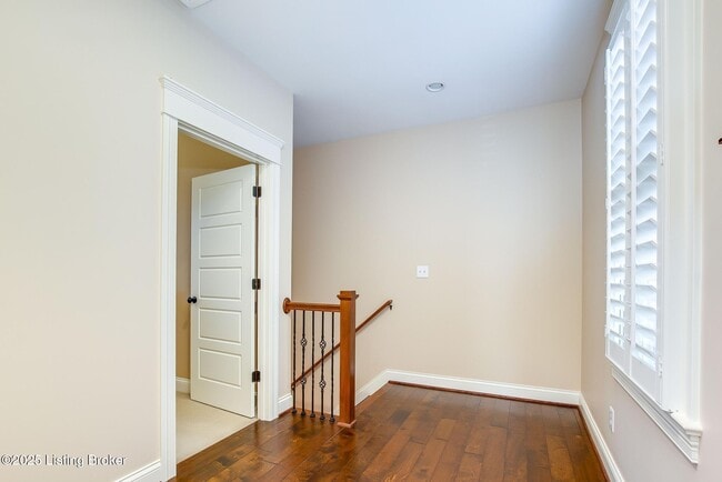 Building Photo - 10713 Impatiens St