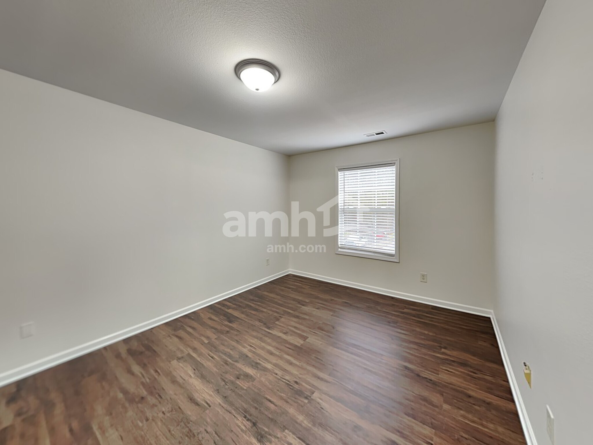 Building Photo - 2604 Oasis Ln