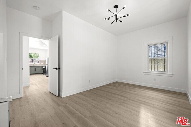 Building Photo - 1246 N Formosa Ave