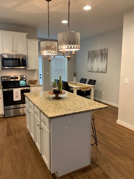 Building Photo - Northern Village @ Ross Park