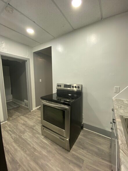 Building Photo - 21 Bellevue St