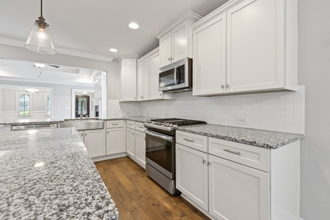 Building Photo - 2442 Snowshill Ln