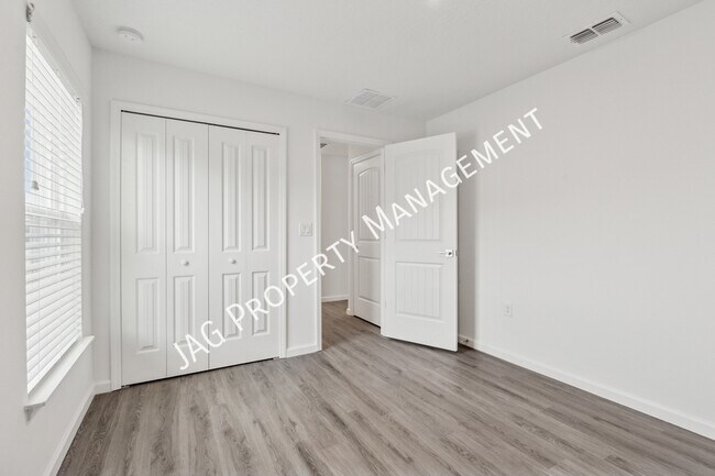 Building Photo - 271 Christensen Ave SE