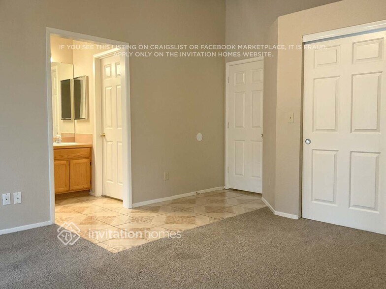 Building Photo - 6256 Small Point Dr