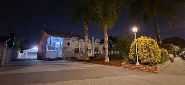 Building Photo - 24943 Chestnut St