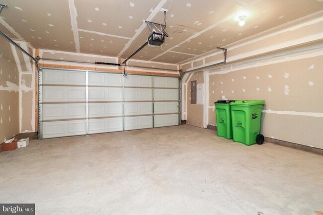 Building Photo - 2176 Glacier Rd