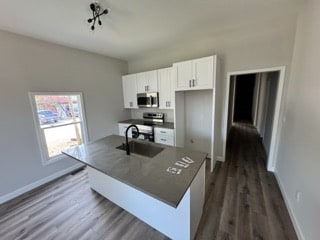 Building Photo - 113 Saluda St