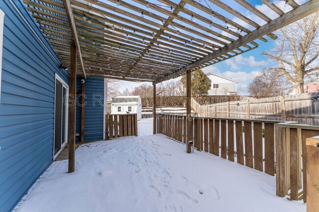 Building Photo - 1490 Brookside Dr