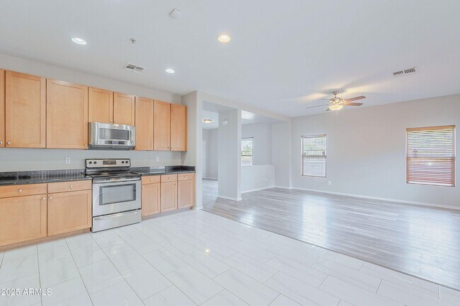 Building Photo - 6342 W Harwell Rd