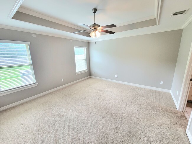 Building Photo - Great home in Legacy!