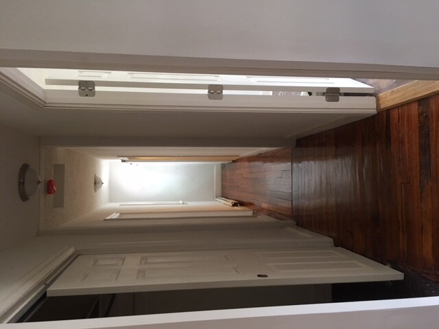 Building Photo - 349 Thayer St