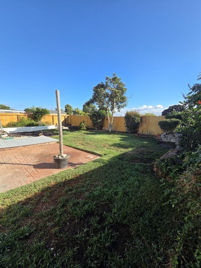 Building Photo - $4,200 p/mo - 3br/2ba in one of Oceanside's finest neighborhoods