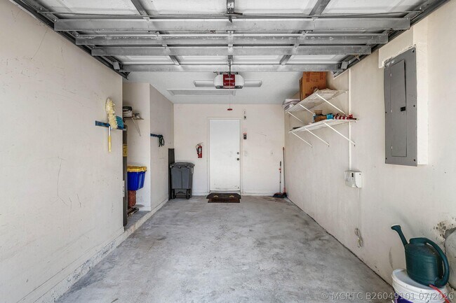 Building Photo - 6192 Floral Lakes Dr