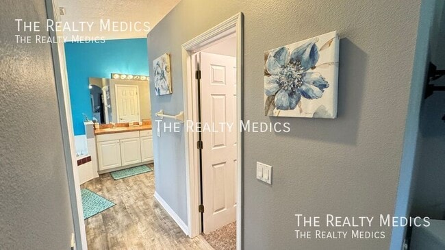 Building Photo - 4802 Cumbrian Lakes Dr