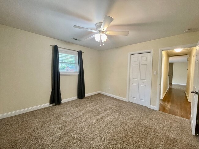 Building Photo - Ready 07-13-26! 4/2 Ranch Home On Corner Lot! Pet-Friendly & All Appliances Convey!