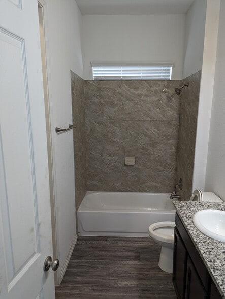 Building Photo - 801 Hallie Cv