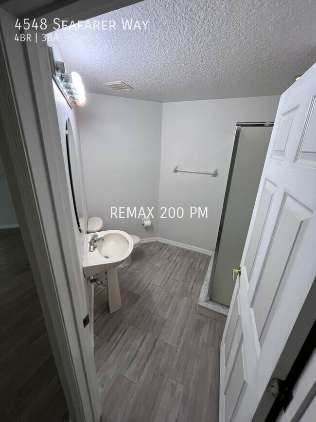 Building Photo - 4548 Seafarer Way
