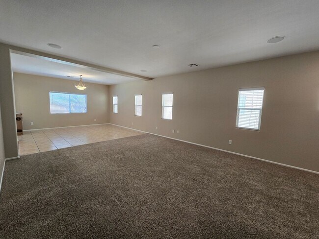 Building Photo - A Stunning 4 Bedroom Home in South West La...