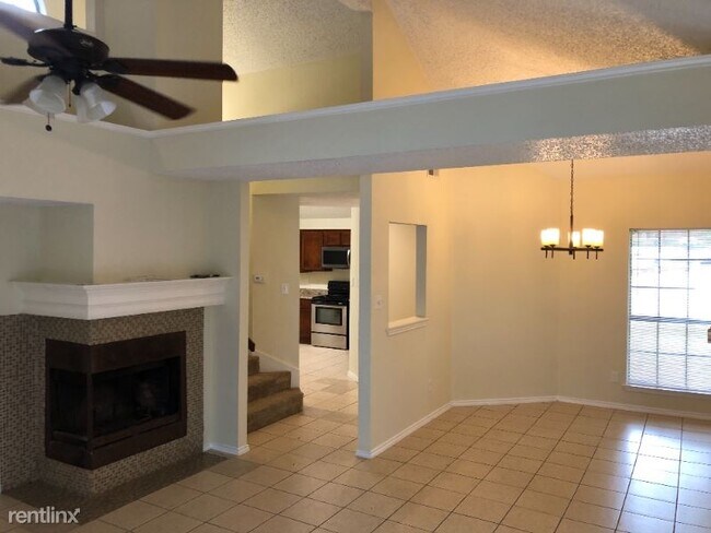 Building Photo - 3 br, 2 bath House - 6204 Los Robles Ln