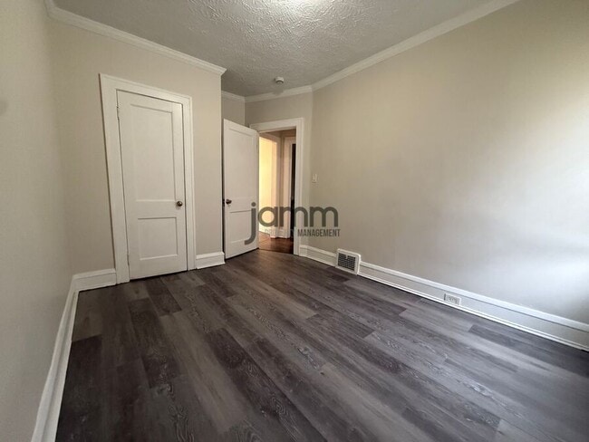 Building Photo - 3241 Kildare Rd