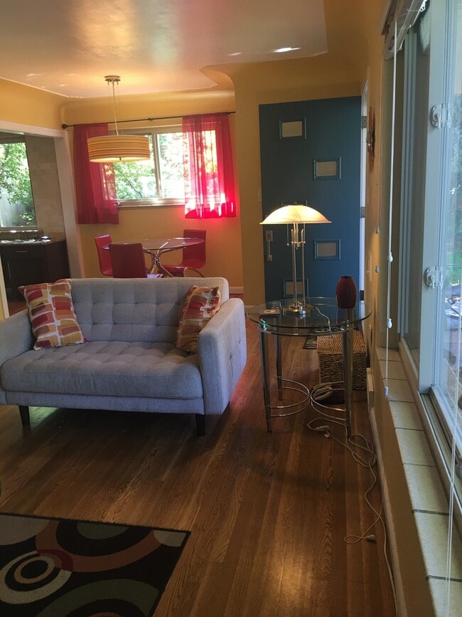 Building Photo - COMING SOON - Great Location - Close to Sw...