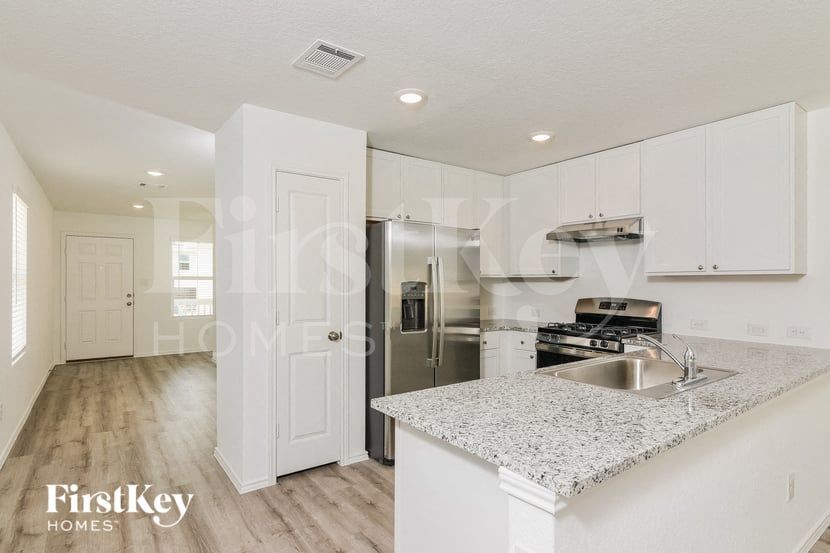 Building Photo - 10219 Ickham Ml Ct