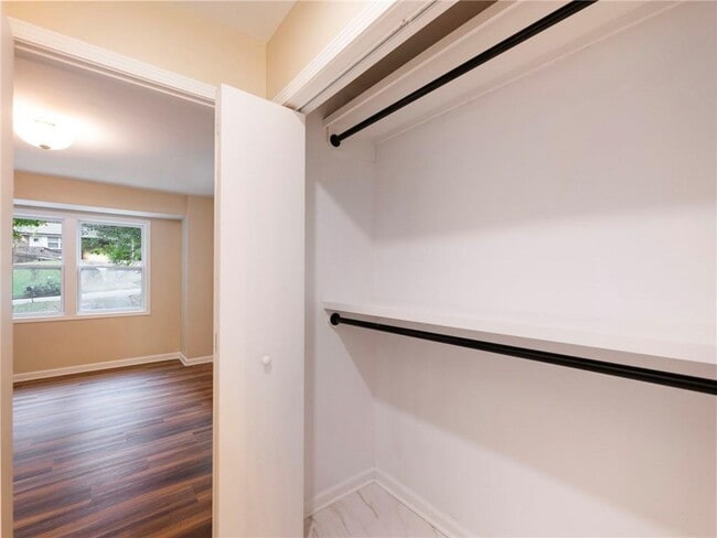 Building Photo - 2949 Judylyn Dr