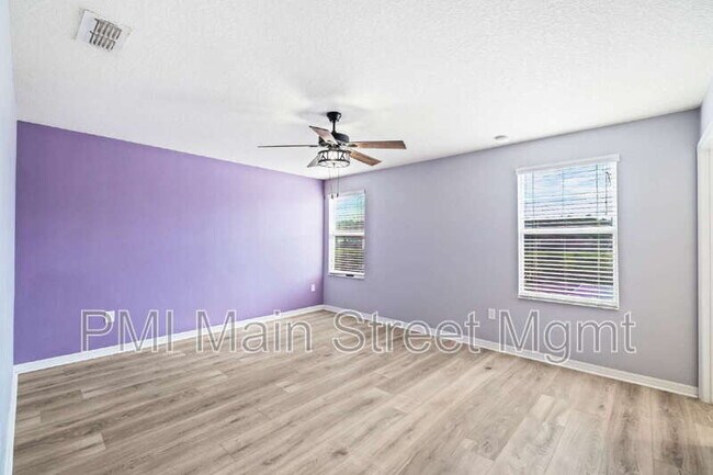 Building Photo - 541 Las Fuentes Dr