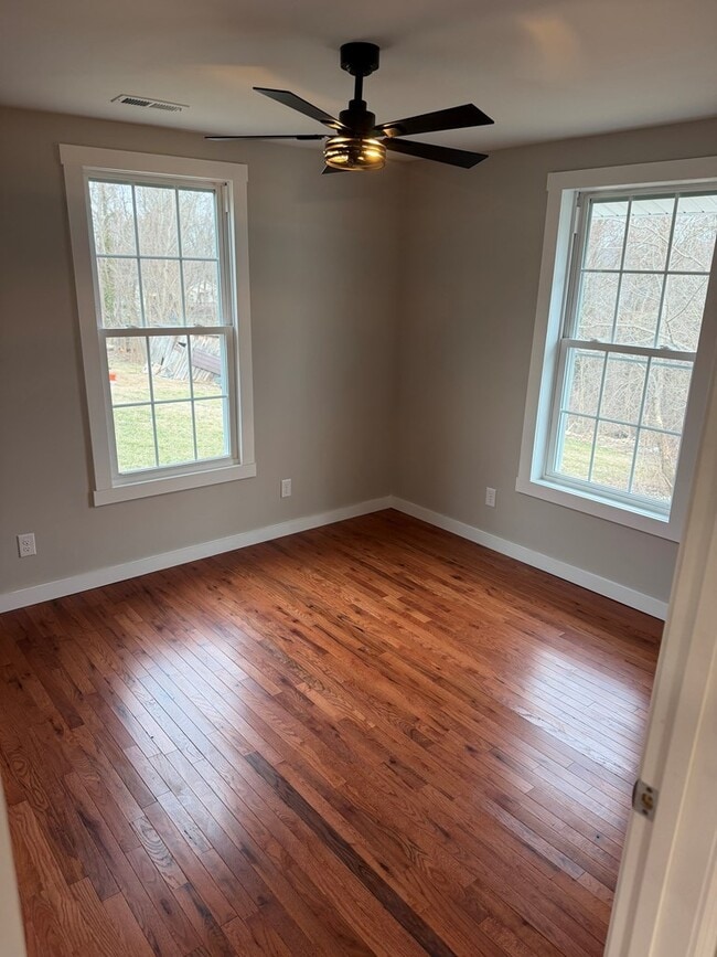 Building Photo - 520 Virginia Ave