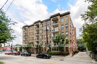 Building Photo - 2902 Porter St NW