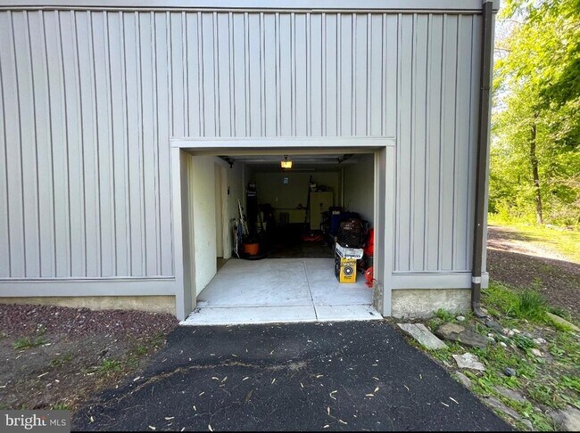 Building Photo - 1451 Walton Rd